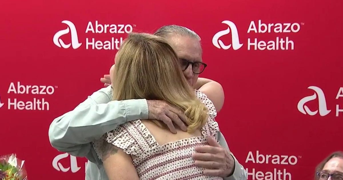 Phoenix flight emergency: Heart attack survivor reunited with life-saving heroes