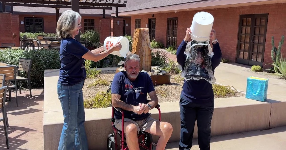 Ice Bucket Challenge returns to Arizona after former Cardinals player was diagnosed with ALS