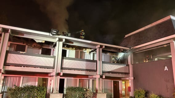 Fast-moving blaze forces 30 to evacuate from Phoenix hotel