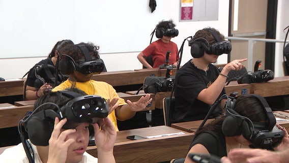 ASU expands Dreamscape Learn virtual reality program to West Valley campus