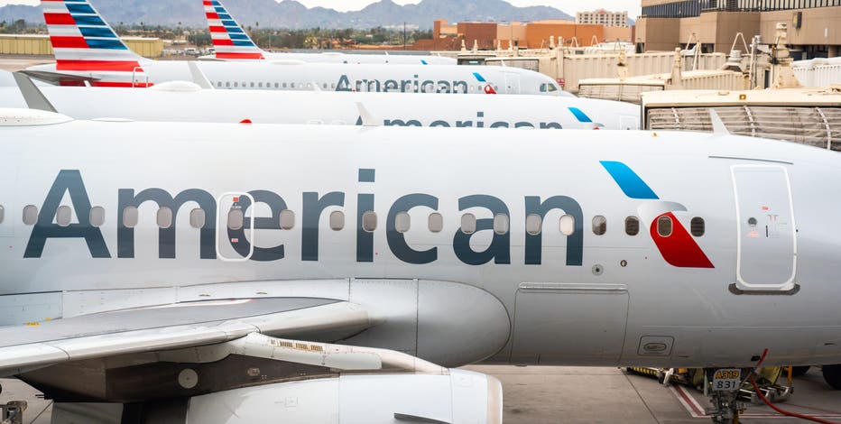 2 American Airlines planes averted potential disaster in Phoenix: AP