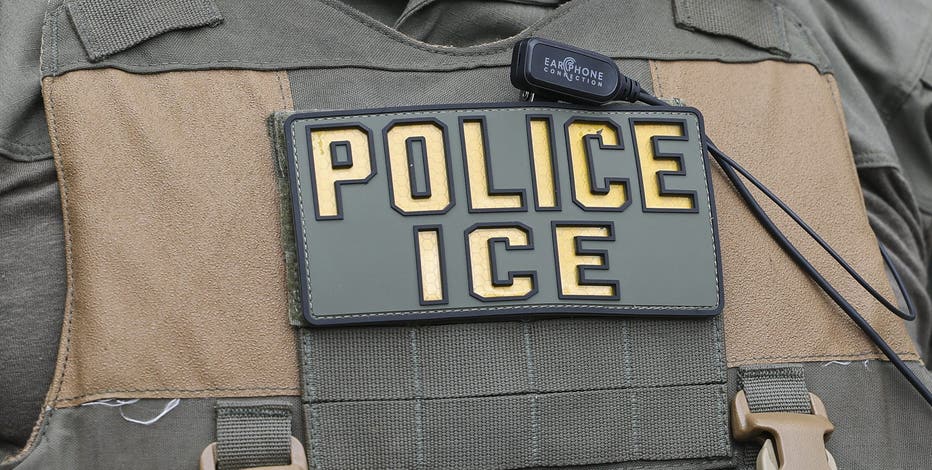 ICE agents arrest 3 people at Gila River Indian Community smoke shop