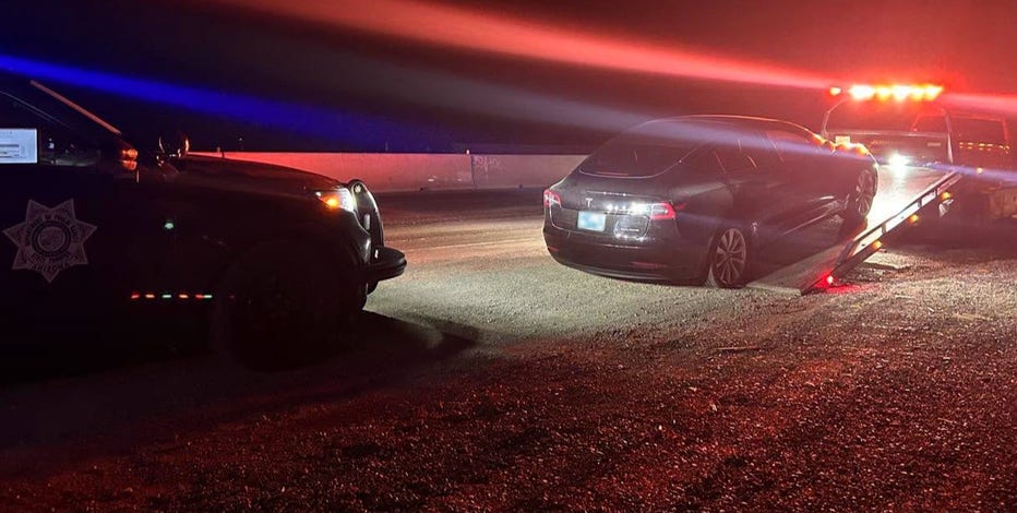 Tesla driver blames 'self-driving' tech for 80-mph work-zone DUI hours before audition at Phoenix church