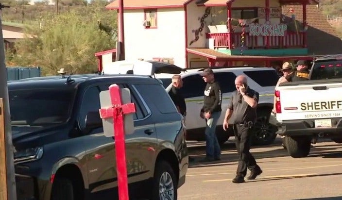 Wanted suspect shot outside Rock Springs Cafe in Black Canyon City