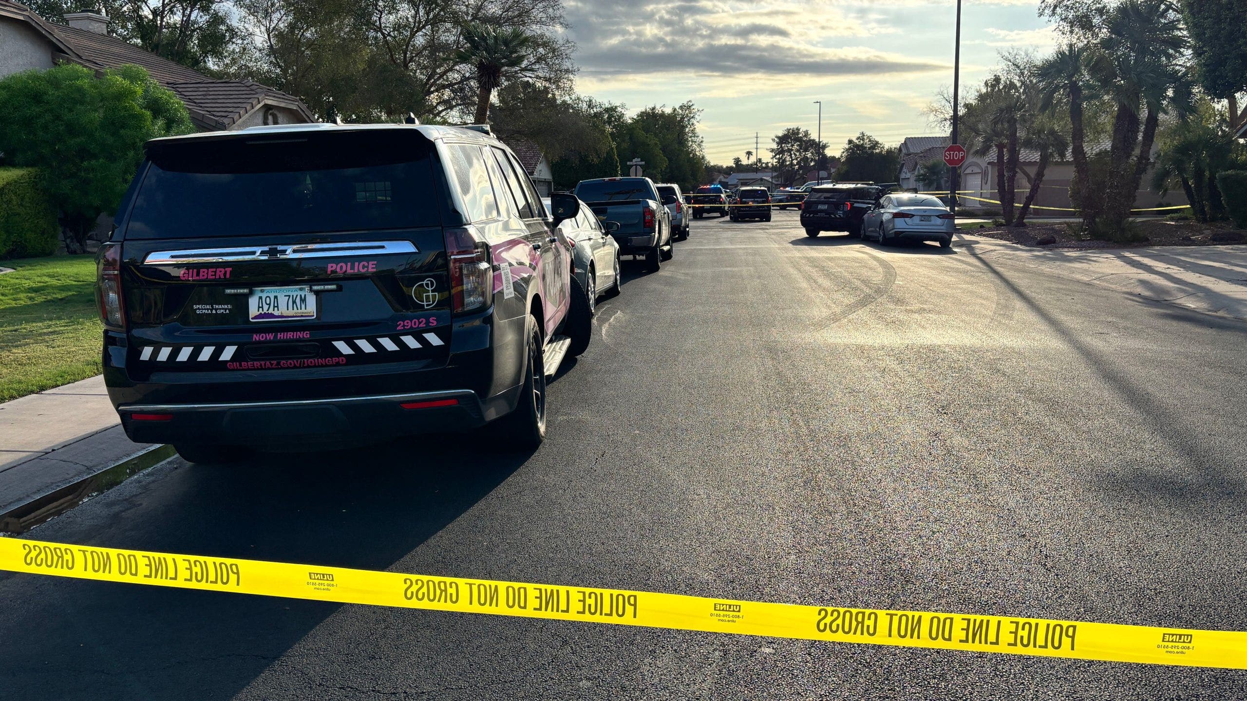 Suspect wielding knife shot by police in Gilbert neighborhood: PD