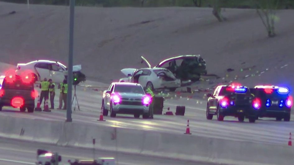 Woman killed in U.S. 60 crash while cars were pulled over to change flat tire: DPS
