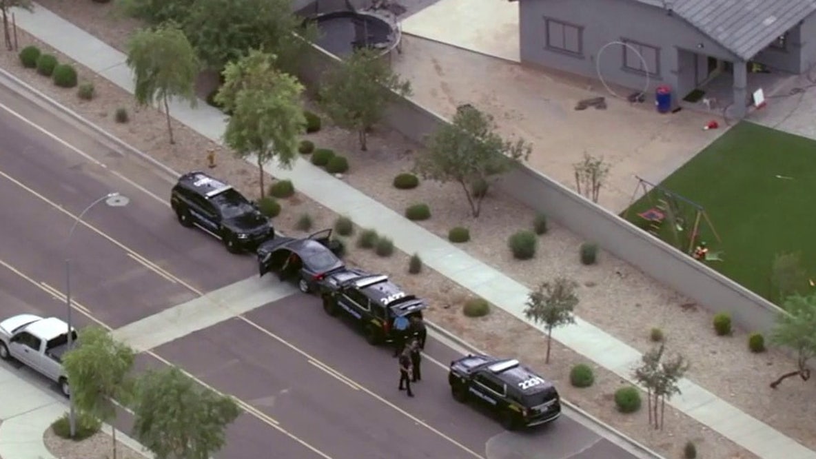 Man found dead inside car in Avondale neighborhood