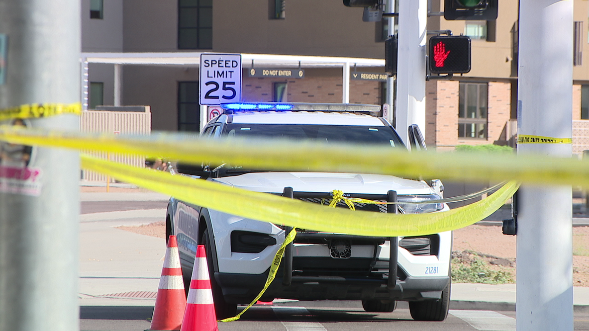 Overnight shooting near Scottsdale Fashion Square leaves 2 injured, 1 detained