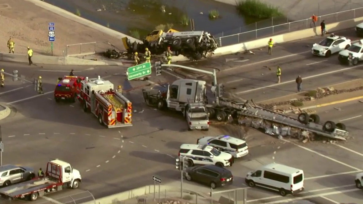 Large trucks involved in serious crash off I-10 in Phoenix