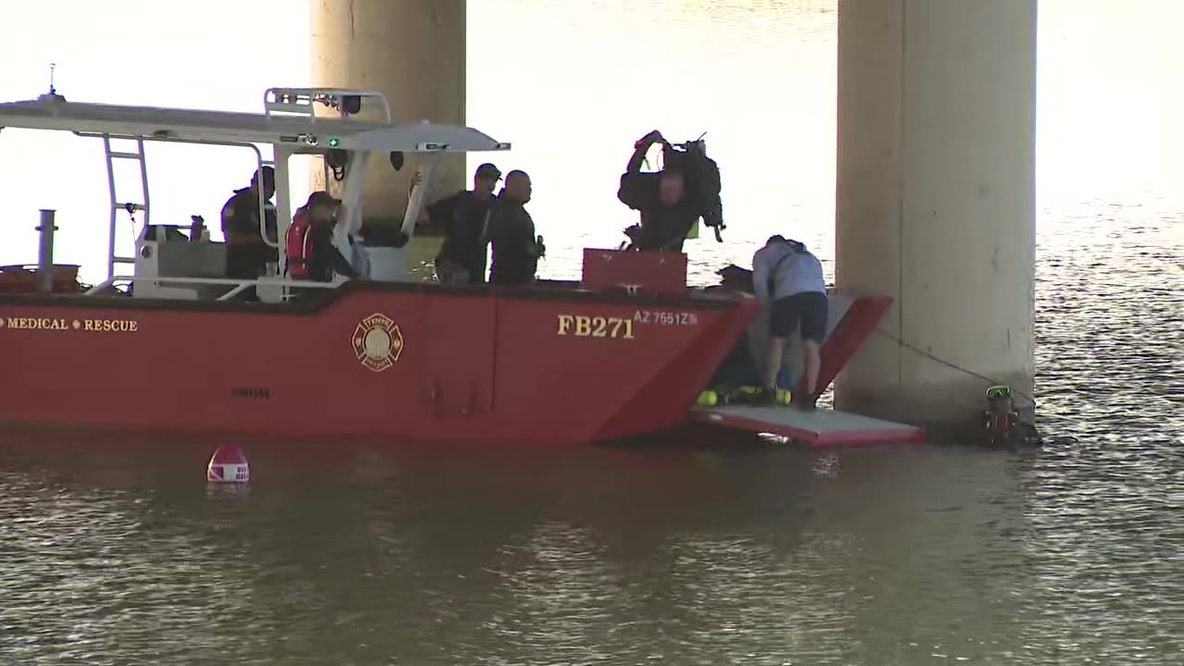 Recovery operation taking place at Tempe Town Lake, fire officials say