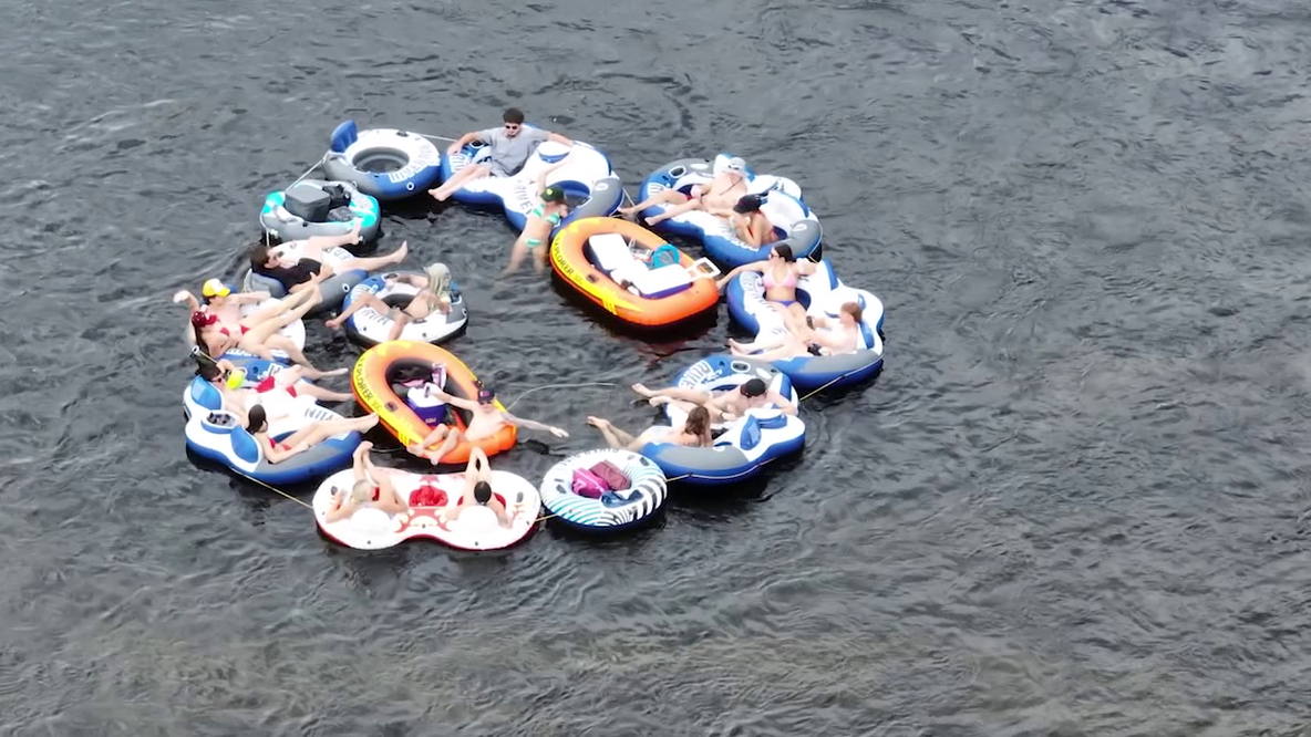 Labor Day crowds float the Salt River to beat triple-digit Arizona heat