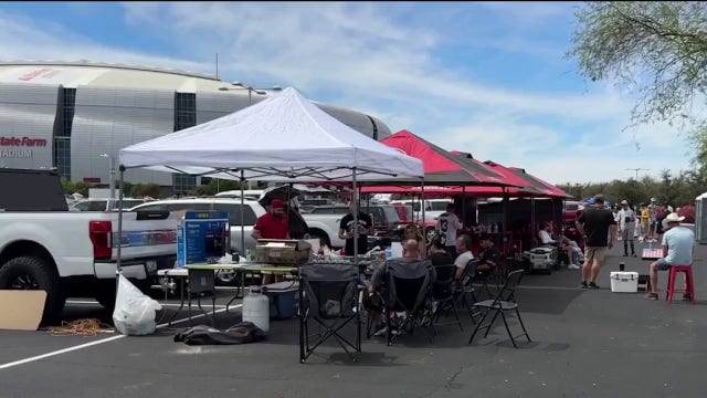 Arizona Cardinals home opener draws crowds, tailgaters, and Seahawks fans to Glendale