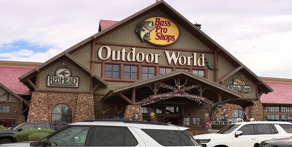 Mesa Bass Pro Shops parking lot shooting sends 1 to hospital