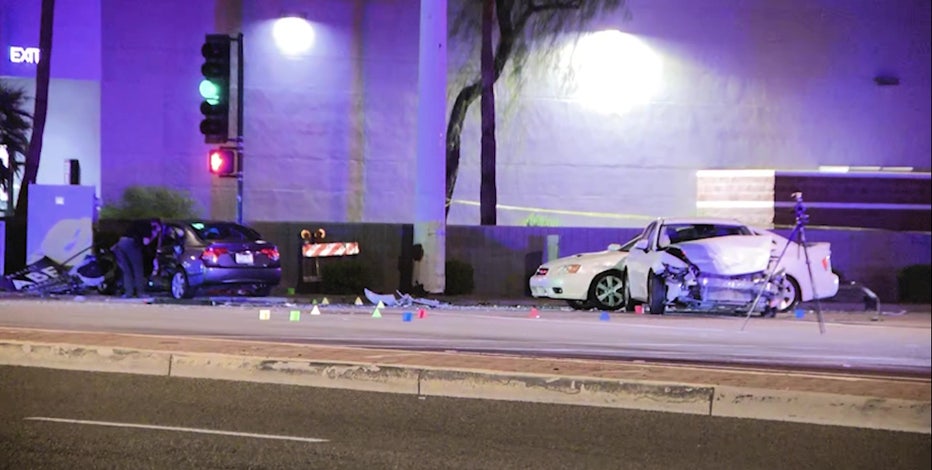 Teen girl in critical condition following multi-car crash: Phoenix Fire
