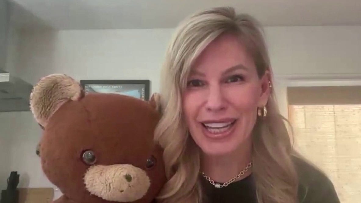 Woman searches for 1979 Mesa foster family who changed her life with teddy bear