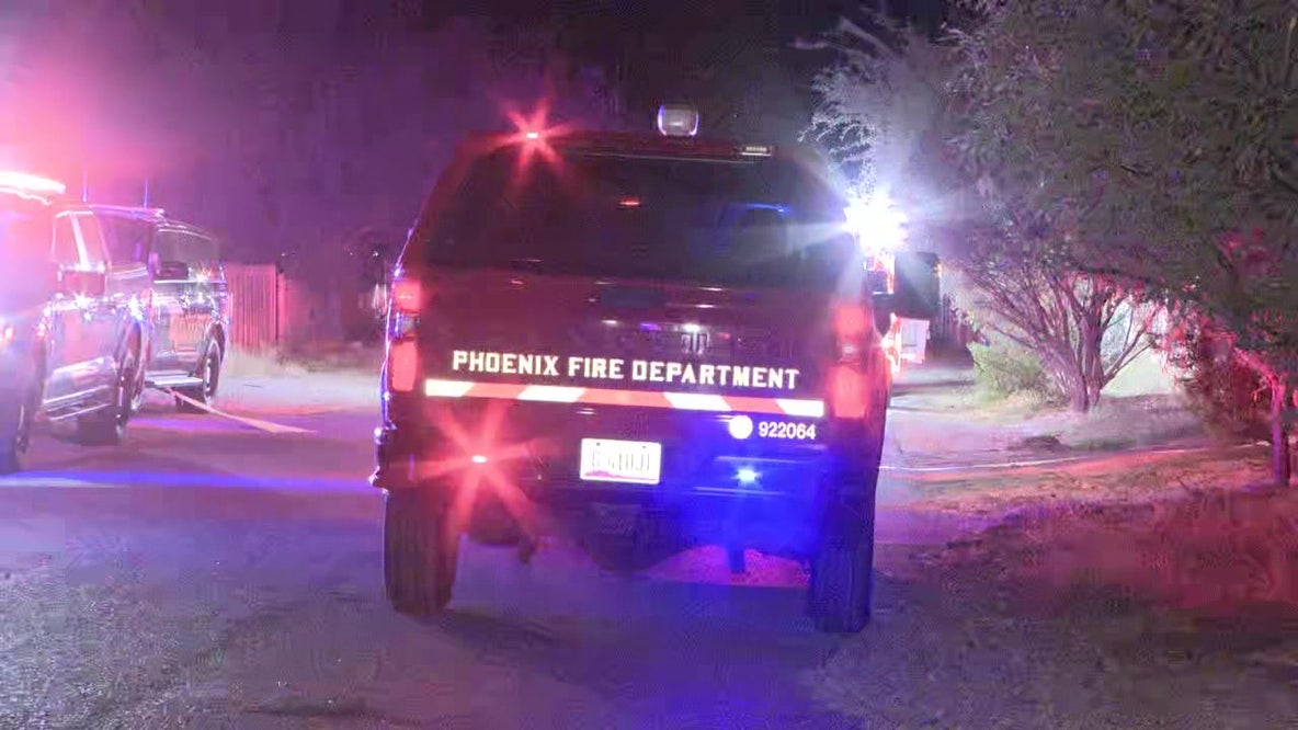 No one hurt after early morning Phoenix house fire: FD