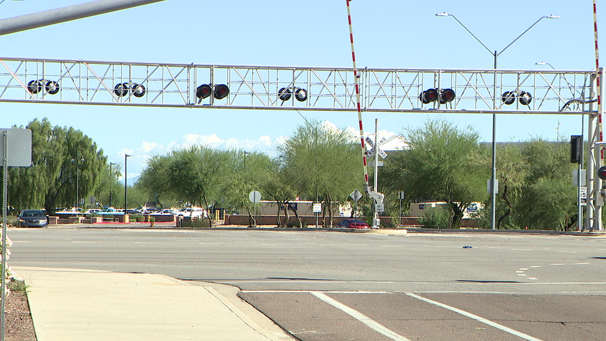 Driver dies after train strikes vehicle on Peoria tracks