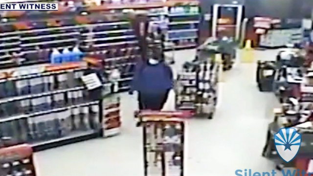 Ahwatukee robbery suspect sought after claiming to have gun