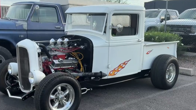 Phoenix vintage car show partners with non-profit to help grieving parents