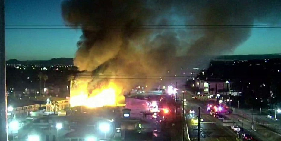 Massive fire breaks out at vacant hotel near I-17 in north Phoenix