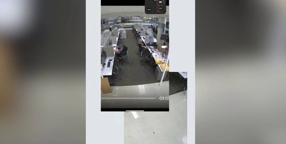 Maricopa County responds to late-night staff photos at tabulation center