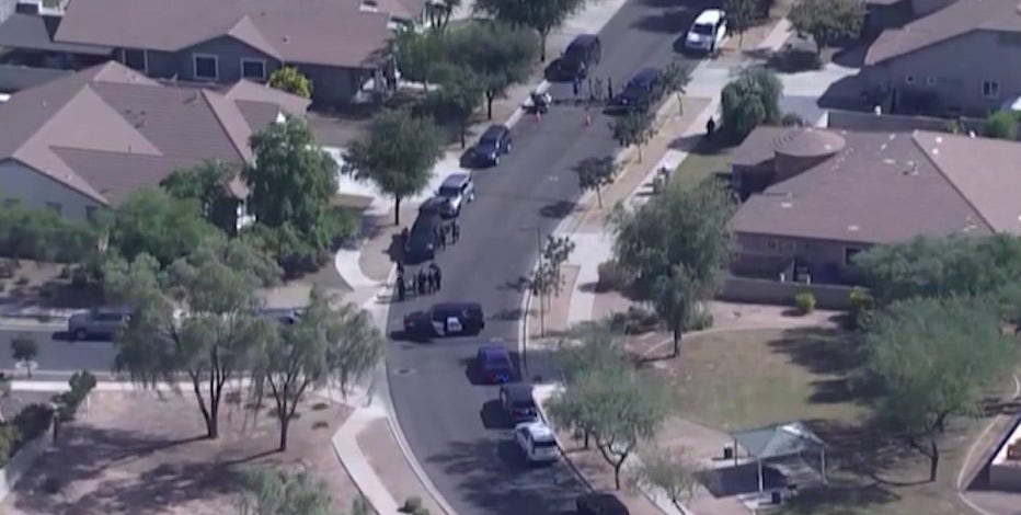 Boy dies after being hit by car in Queen Creek driveway