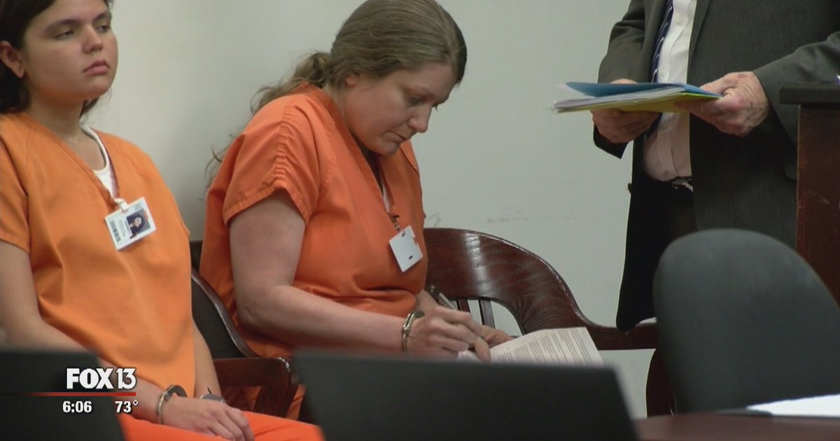 Woman accused of hitting tow truck driver to plead guilty | FOX 13 ...