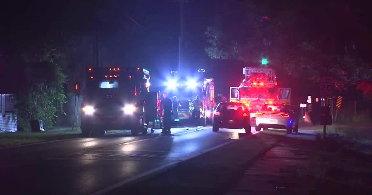 Fatal rollover crash near Tampa elementary school | FOX 13 Tampa Bay
