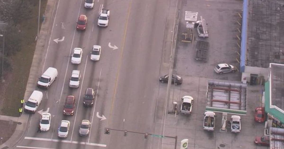 Shooting investigation underway at Sarasota intersection | FOX 13 Tampa Bay