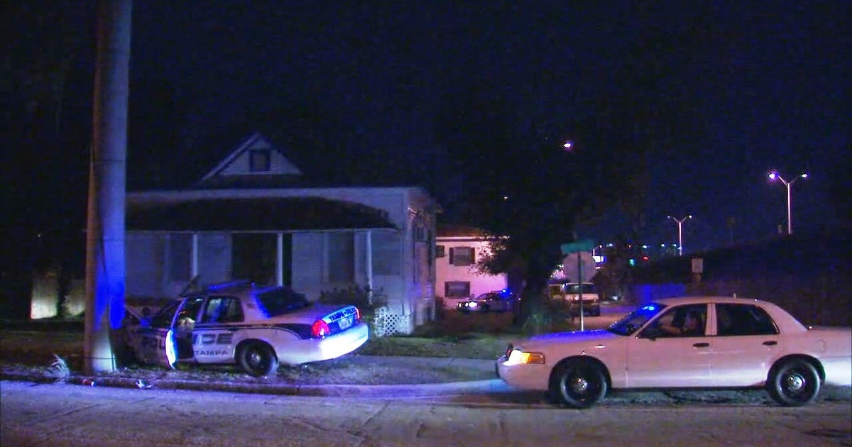 Tampa officer crashes in pursuit of carjacking suspects | FOX 13 Tampa Bay