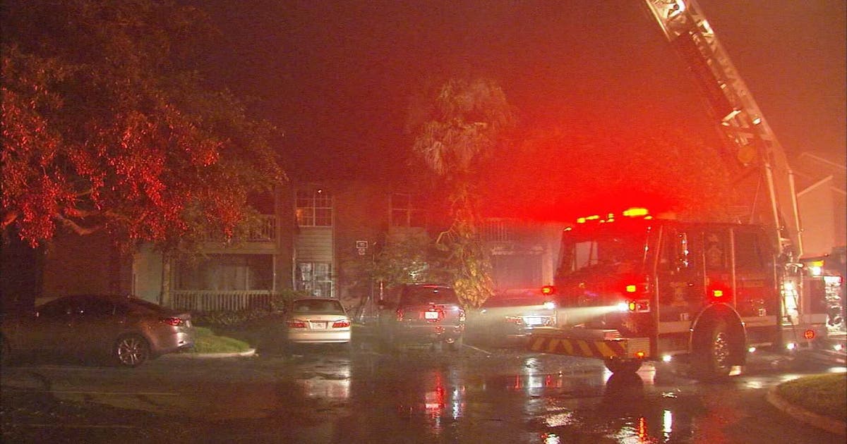 Families displaced by fire in St. Pete apartment complex | FOX 13 Tampa Bay