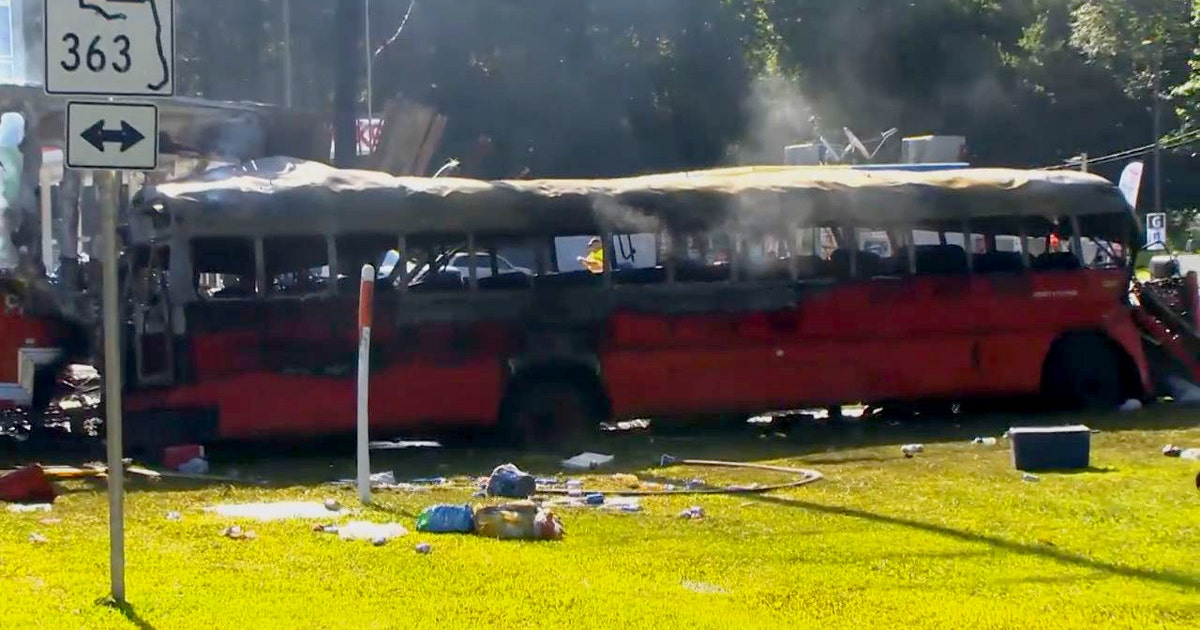 FHP: 5 dead, 25 injured in Wakulla crash | FOX 13 Tampa Bay
