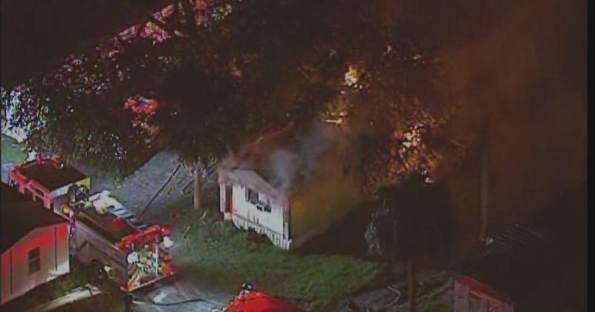 Fire investigation underway at Gibsonton mobile home | FOX 13 Tampa Bay