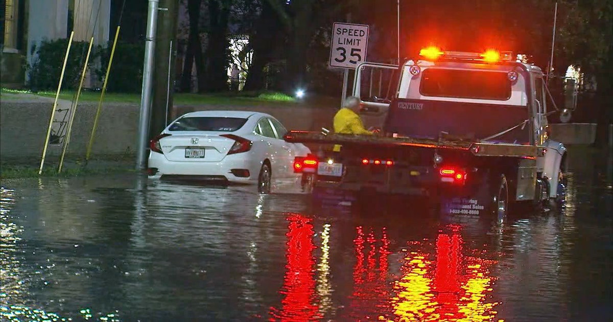 Overnight rains leave flooding; hint at cooler weather | FOX 13 Tampa Bay