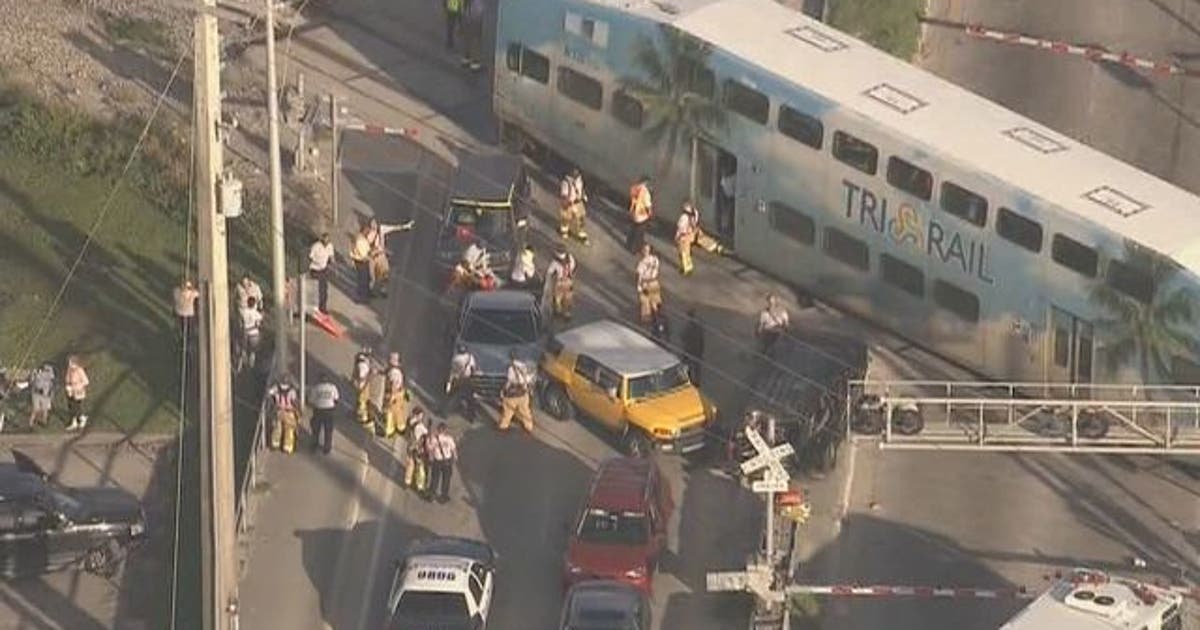 Train crashes into car in South Florida | FOX 13 Tampa Bay