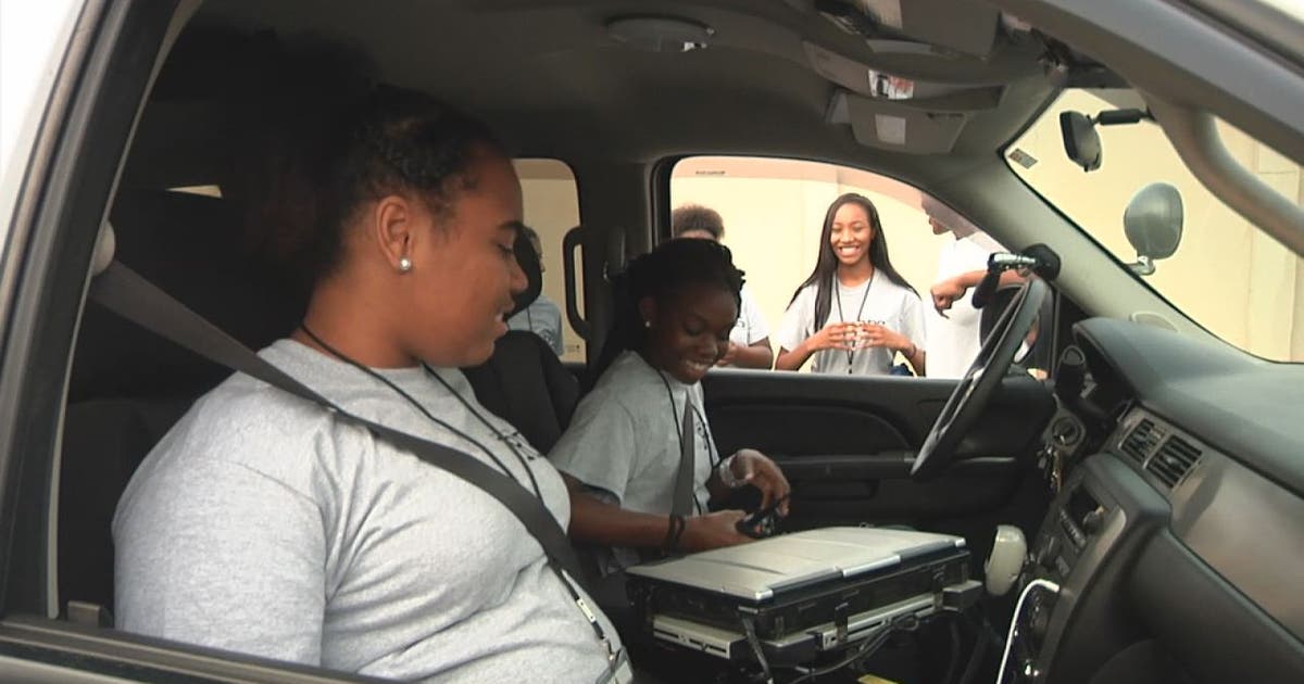 Students see world through deputies' eyes | FOX 13 Tampa Bay