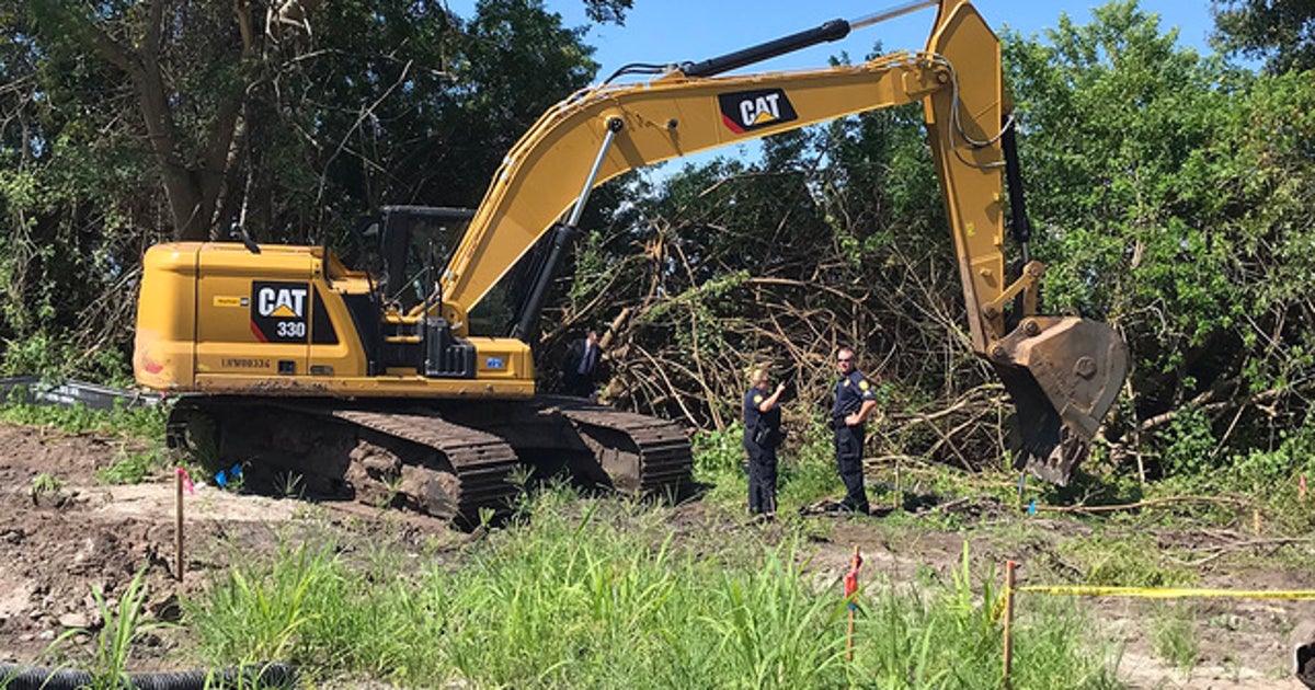 Worker killed by backhoe at Dunedin construction site | FOX 13 Tampa Bay