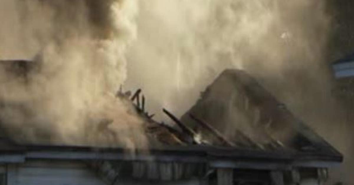 Three families race to escape apartment fire | FOX 13 Tampa Bay