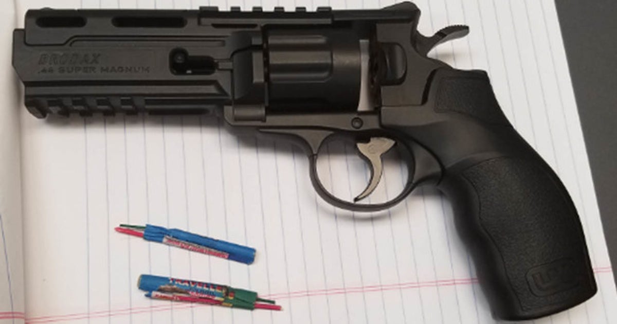 Lennard High student arrested after pellet gun found in backpack | FOX ...