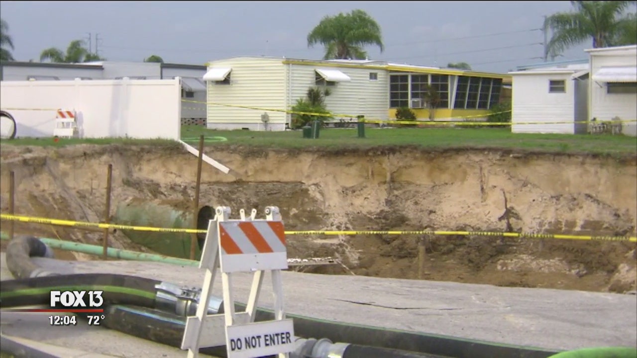 Residents allowed home after Tarpon Springs sinkhole | FOX 13 Tampa Bay