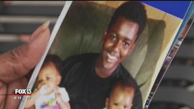 Mourning mother's simple gesture moves stranger to tears