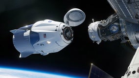 SpaceX capsule suffers 'anomaly,' smoke seen for miles