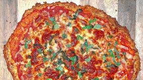 Recipe: Cauliflower crust margherita pizza
