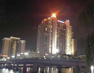 Roof Catches Fire At Tampa Marriott Waterside Hotel Fox 13 Tampa Bay
