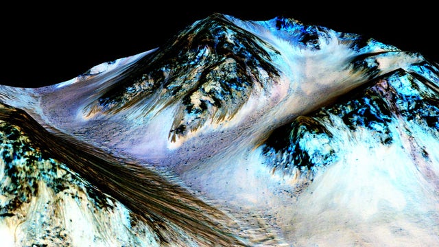 Strong evidence Mars has streams of salt water in summertime