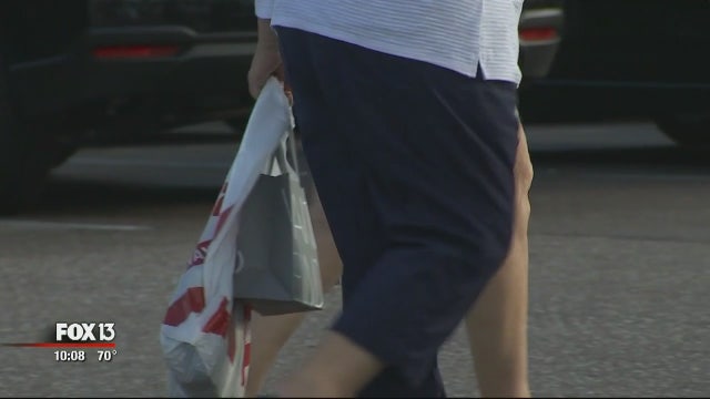 St. Pete police hand out Black Friday safety tips