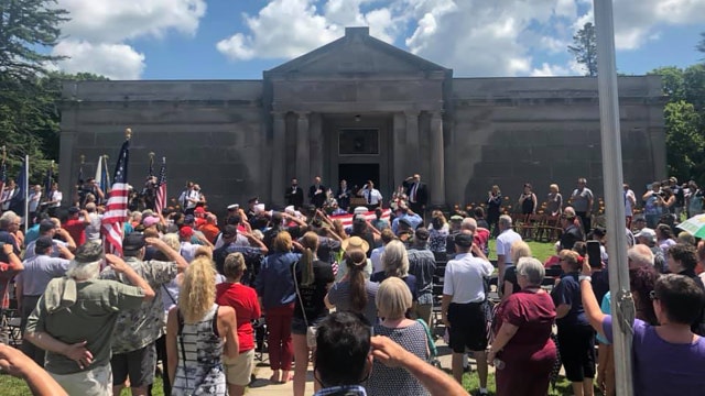 ‘A beautiful tribute': Thousands attend funeral of Vietnam veteran with no surviving relatives