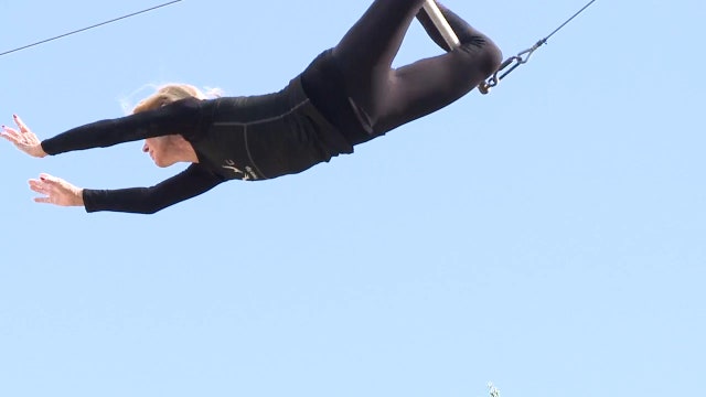 86-year-old old woman is the oldest female trapeze artist in the world