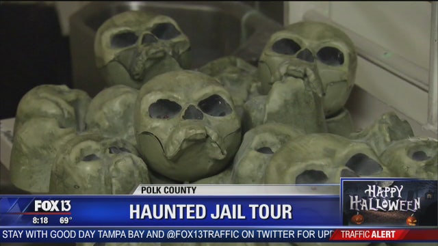 Alcides tours the Polk County Haunted Jail