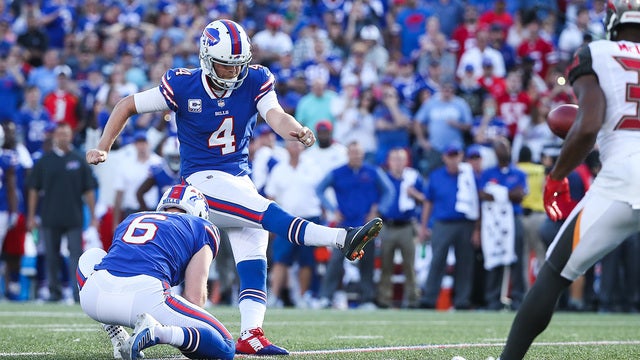 Bucs find another way to collapse in 30-27 loss to Bills